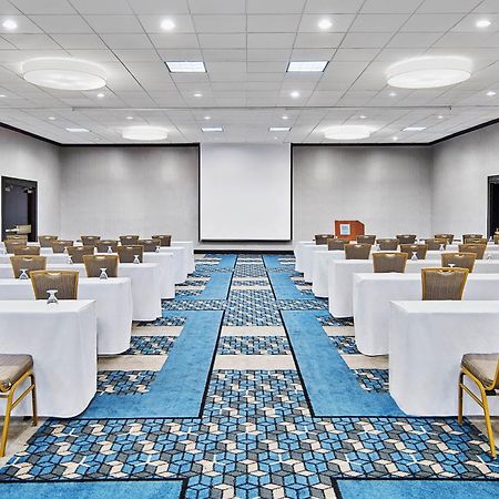 Four Points By Sheraton Richmond Airport Сандстън Екстериор снимка