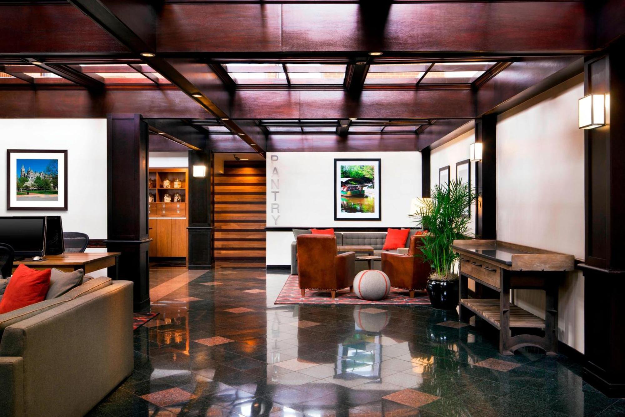 Four Points By Sheraton Richmond Airport Сандстън Екстериор снимка