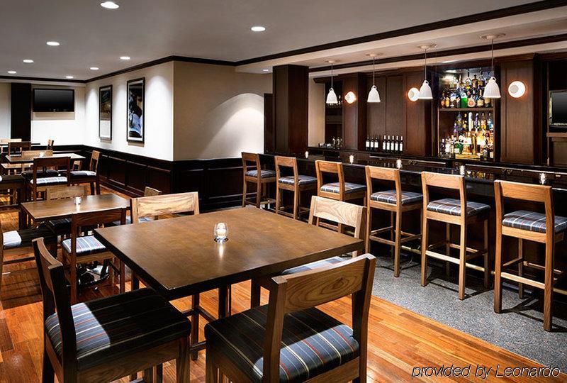 Four Points By Sheraton Richmond Airport Сандстън Екстериор снимка