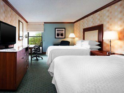 Four Points By Sheraton Richmond Airport Сандстън Екстериор снимка